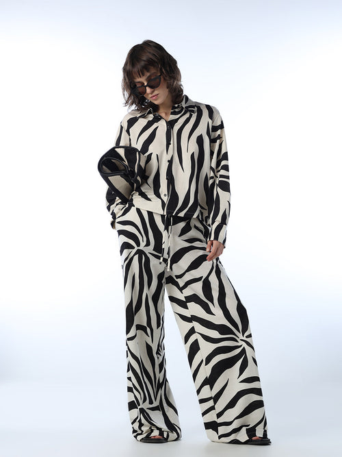 Printed Pull-Up Flared Pants