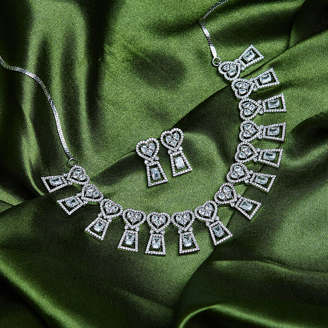Cubic Zirconia Gems Embellished Sparkling Elegance Necklace Set