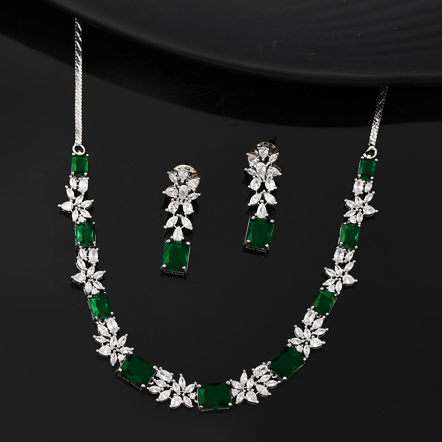 Sparkling Elegance Vintage Charm Green American Diamond Necklace Set